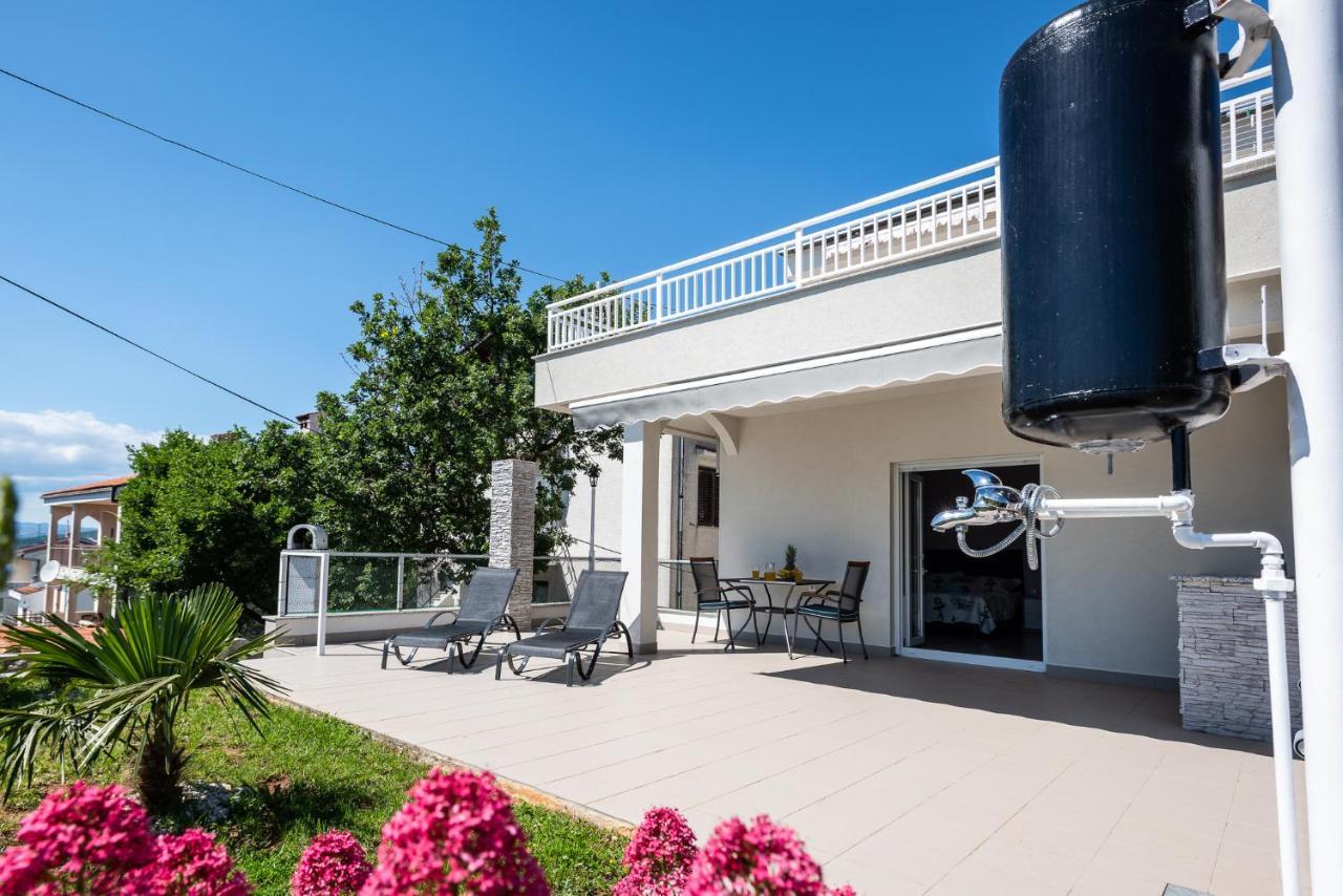 Apartments Omorfia Kraljevica Exterior foto